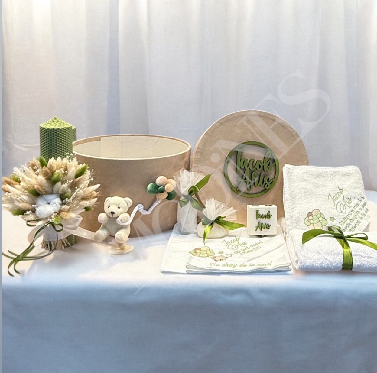 Cufar, trusou si lumanare