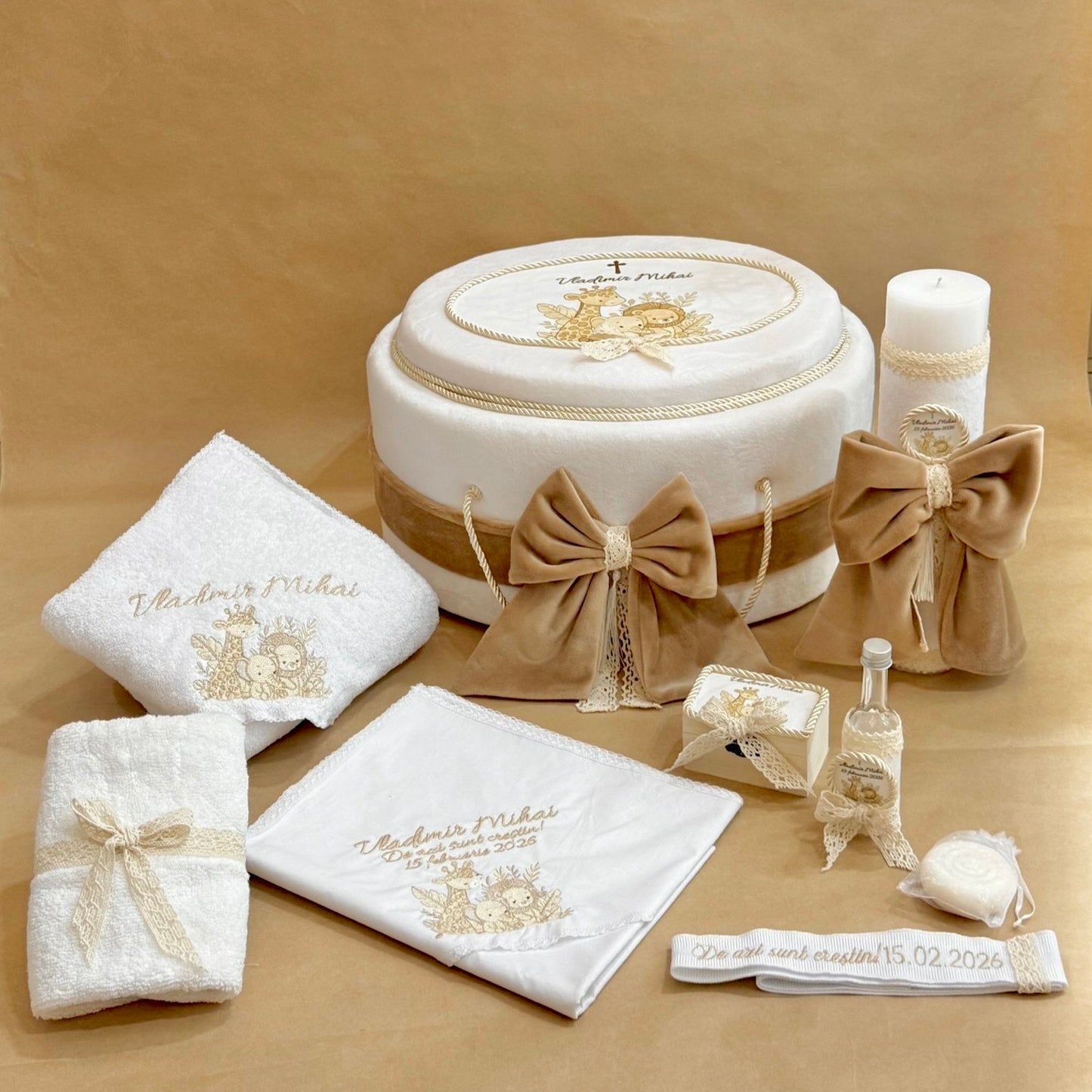 Set cufar, trusou si lumanare Beige Safari