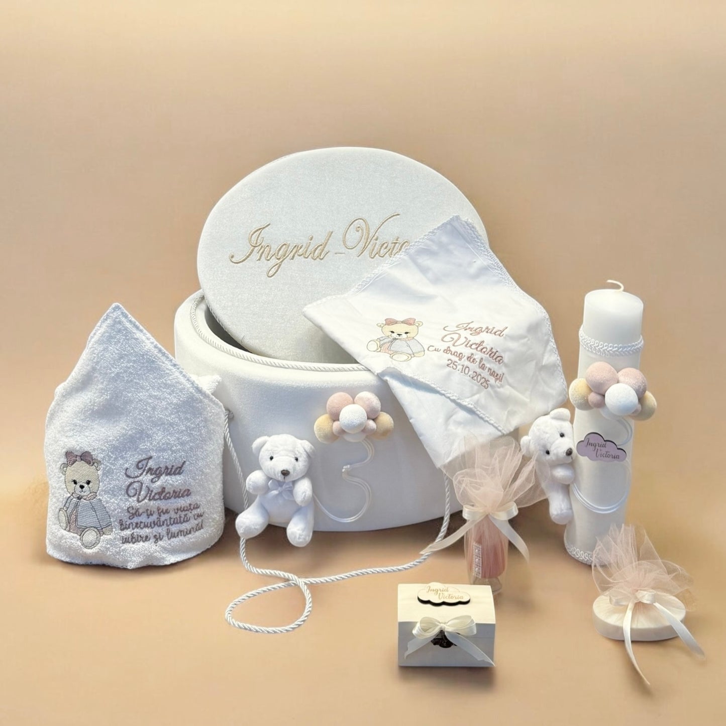 Set cufar, trusou si lumanare botez Ingrid