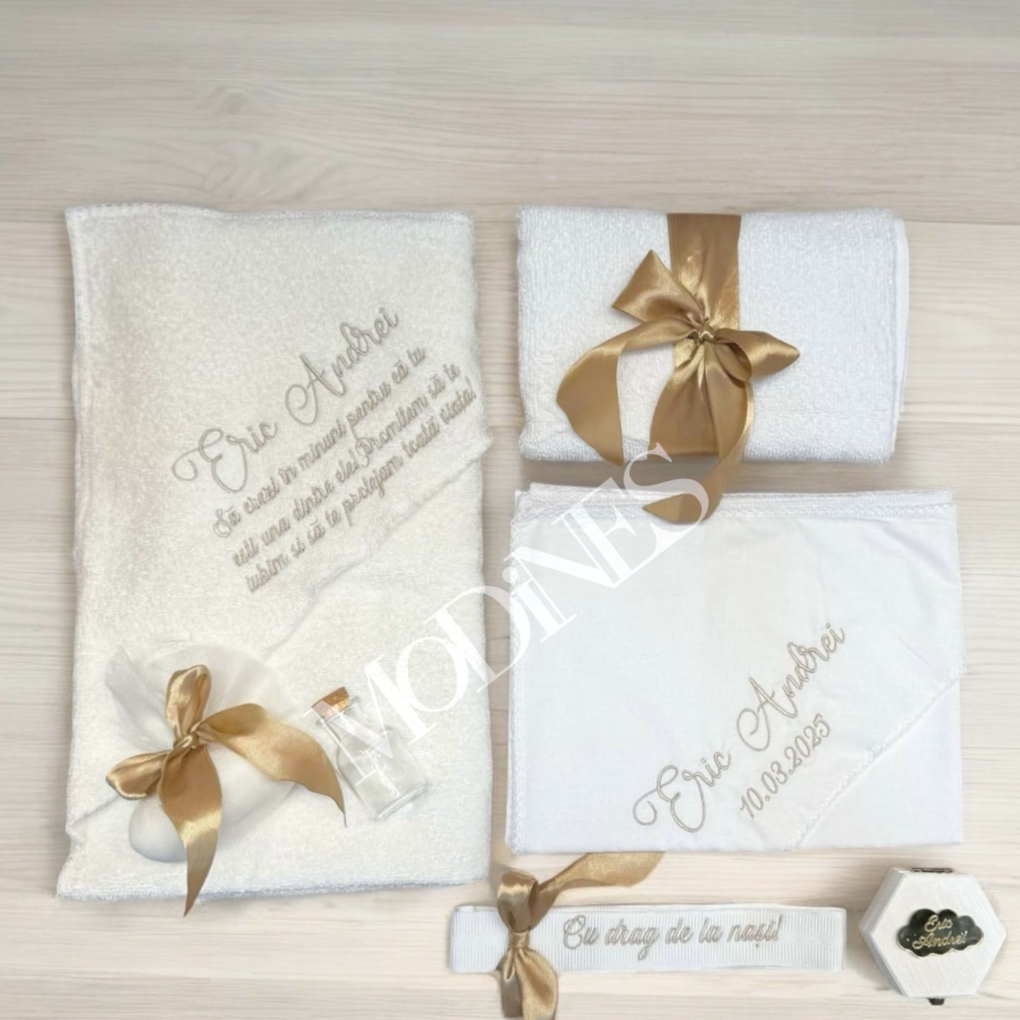 Trusou botez personalizat prin brodare bej crem fetite si baietei