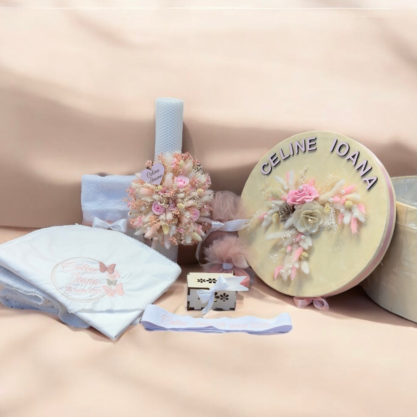 Cufar, lumanare si trusou botez personalizat