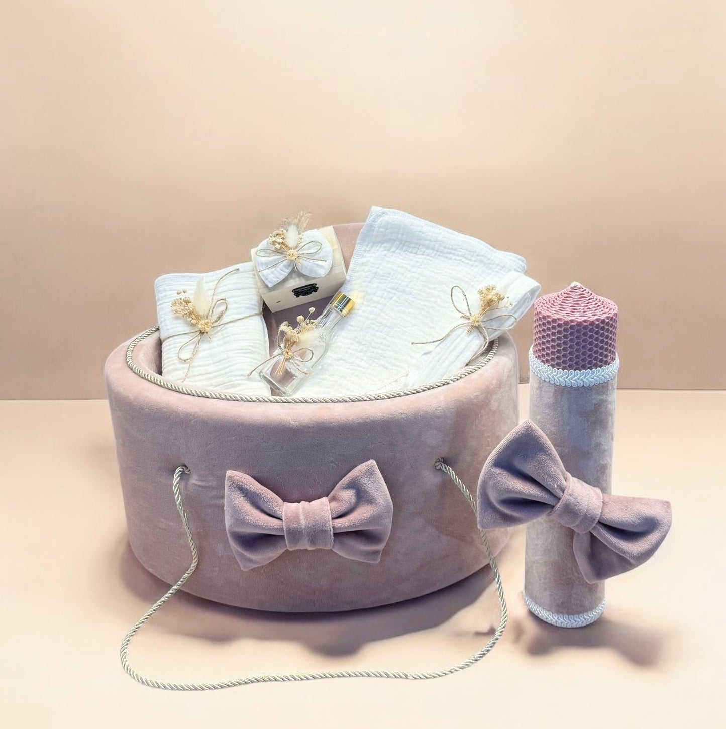 Cufar, lumanare si trusou botez