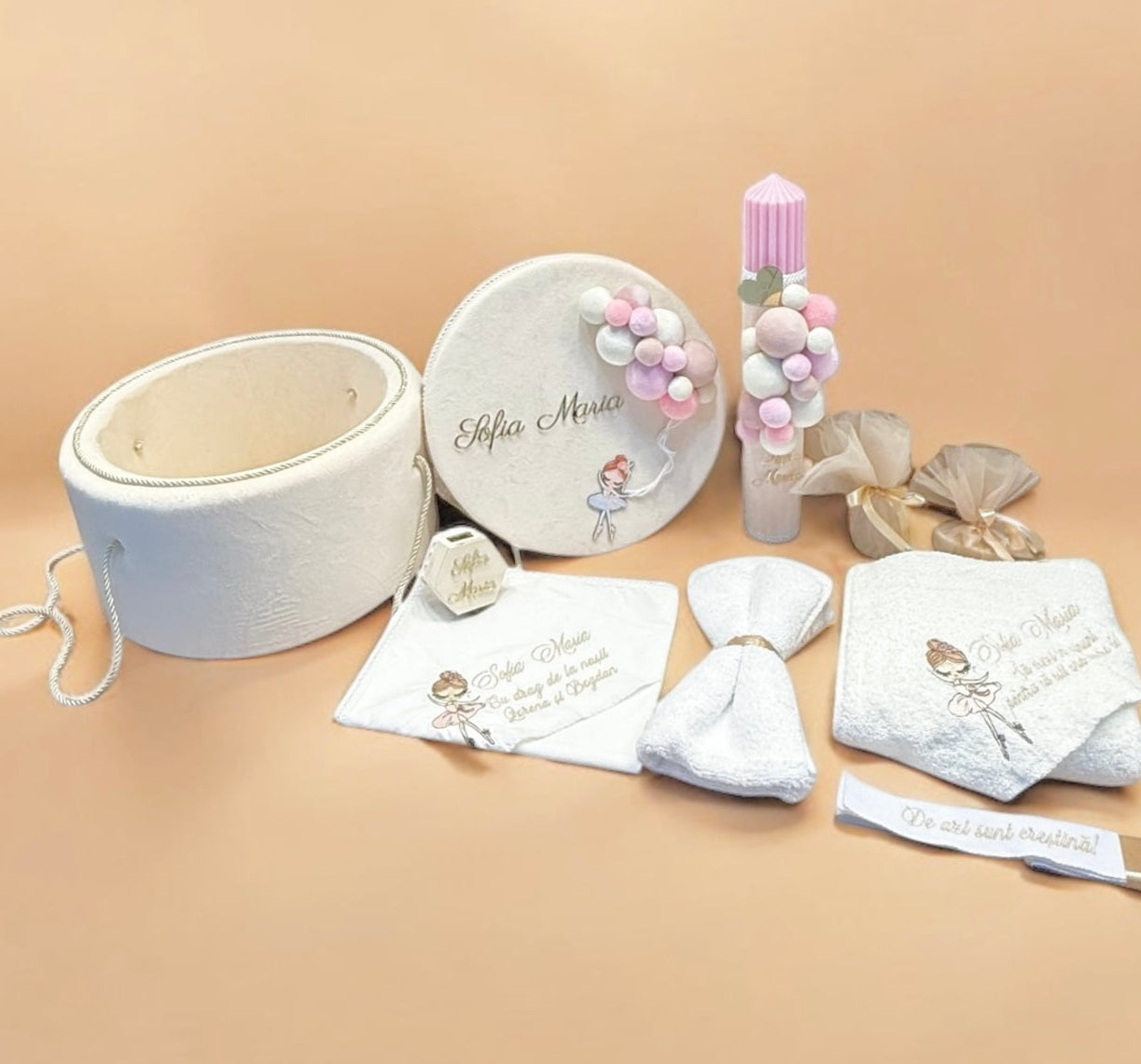 Cufar, trusou si lumanare botez