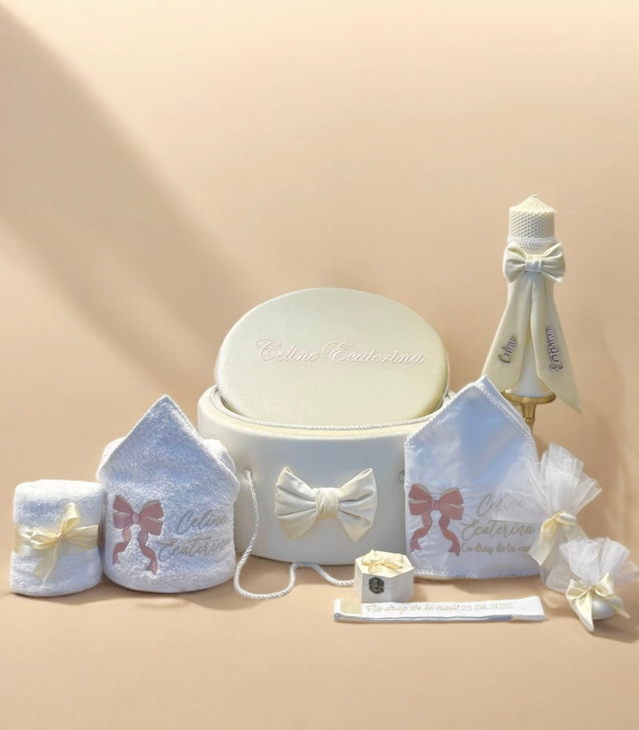 Cufar, trusou si lumanare botez fetite roz fundita crem