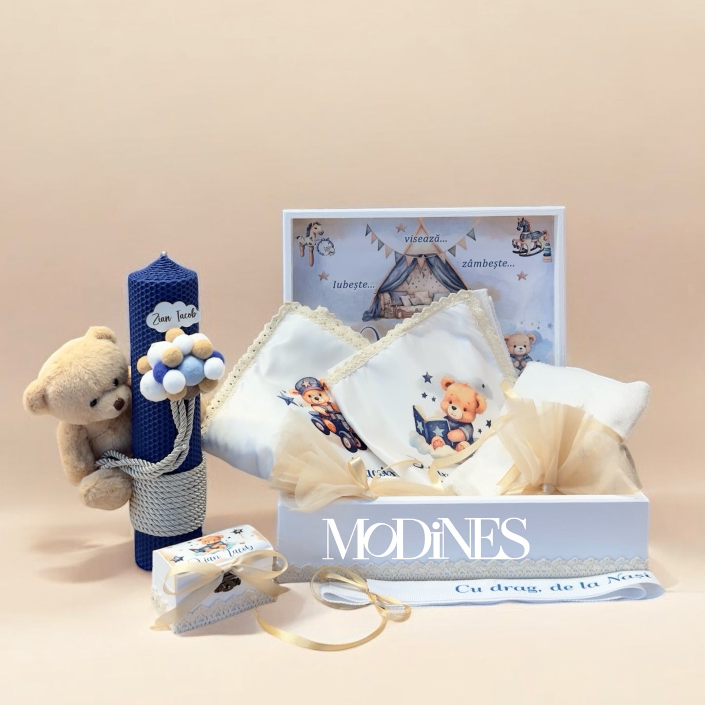 Cufar din lemn, trusou personalizat si lumanare asortata pentru botez baieti