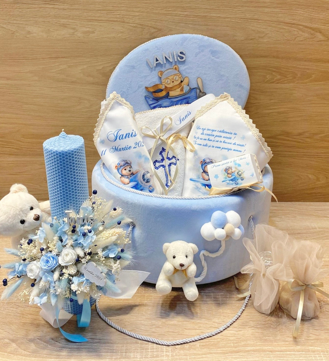 Cufar, lumanare si trusou botez personalizat