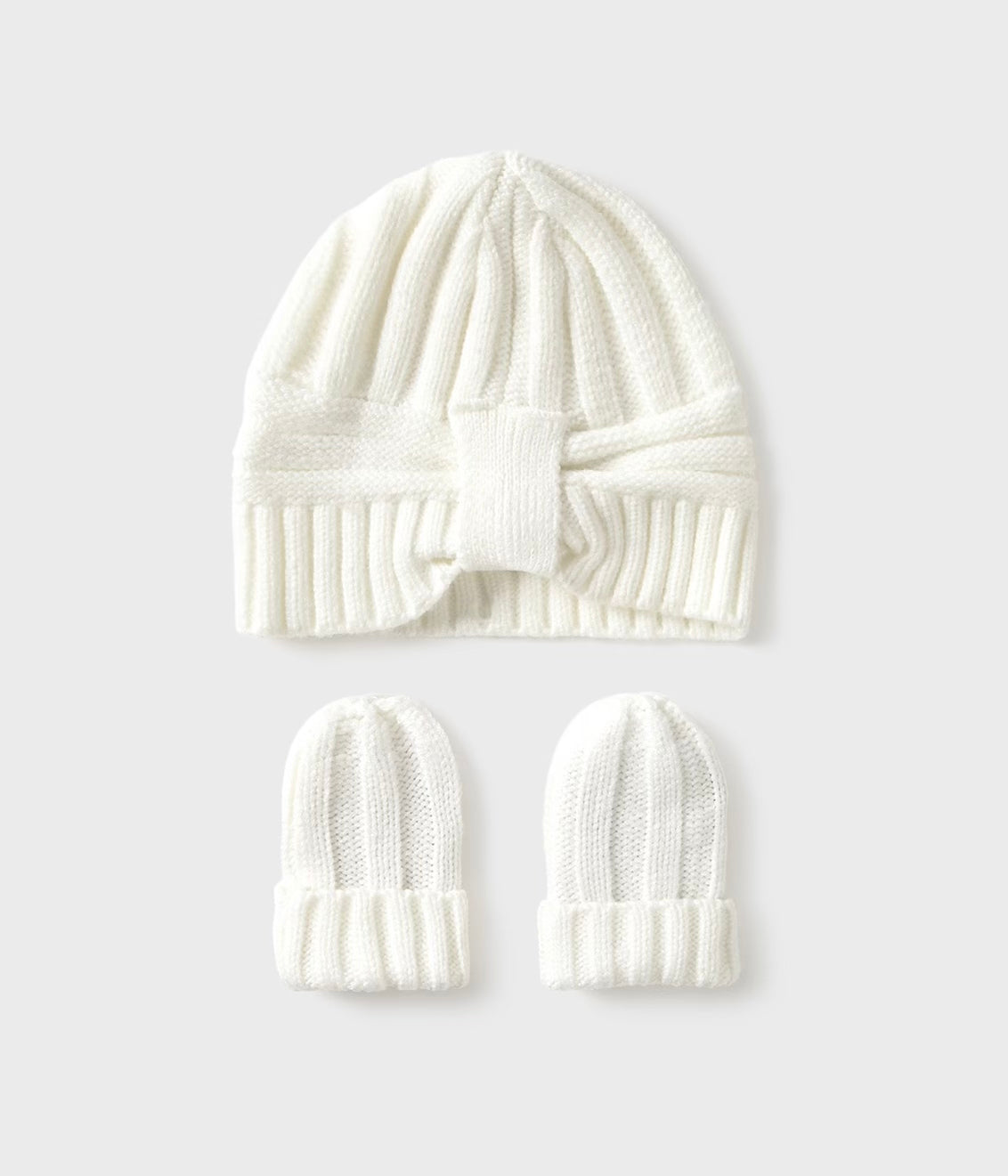 Set caciula si manusi nou-nascut