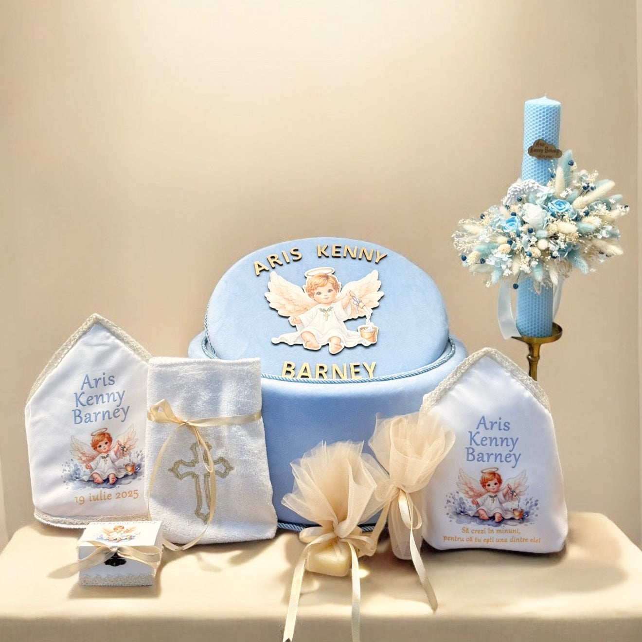 Cufar, lumanare si trusou botez personalizat