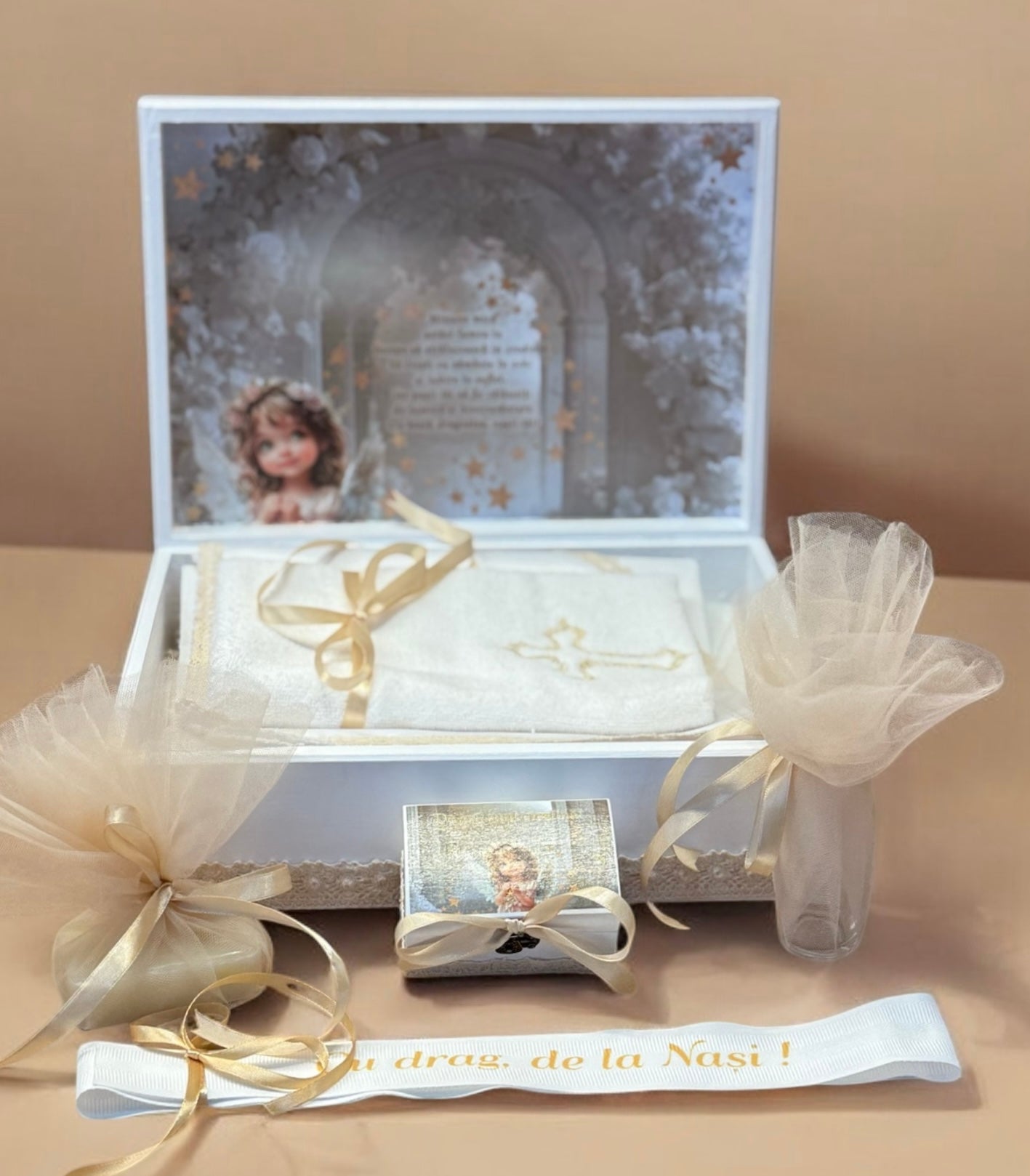 Cufar din lemn si trusou personalizat pentru botez