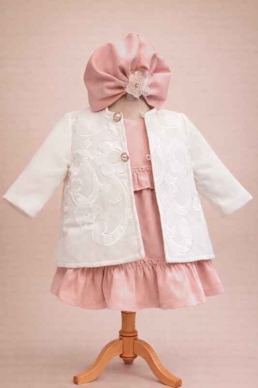 Set paltonas, rochita si turban