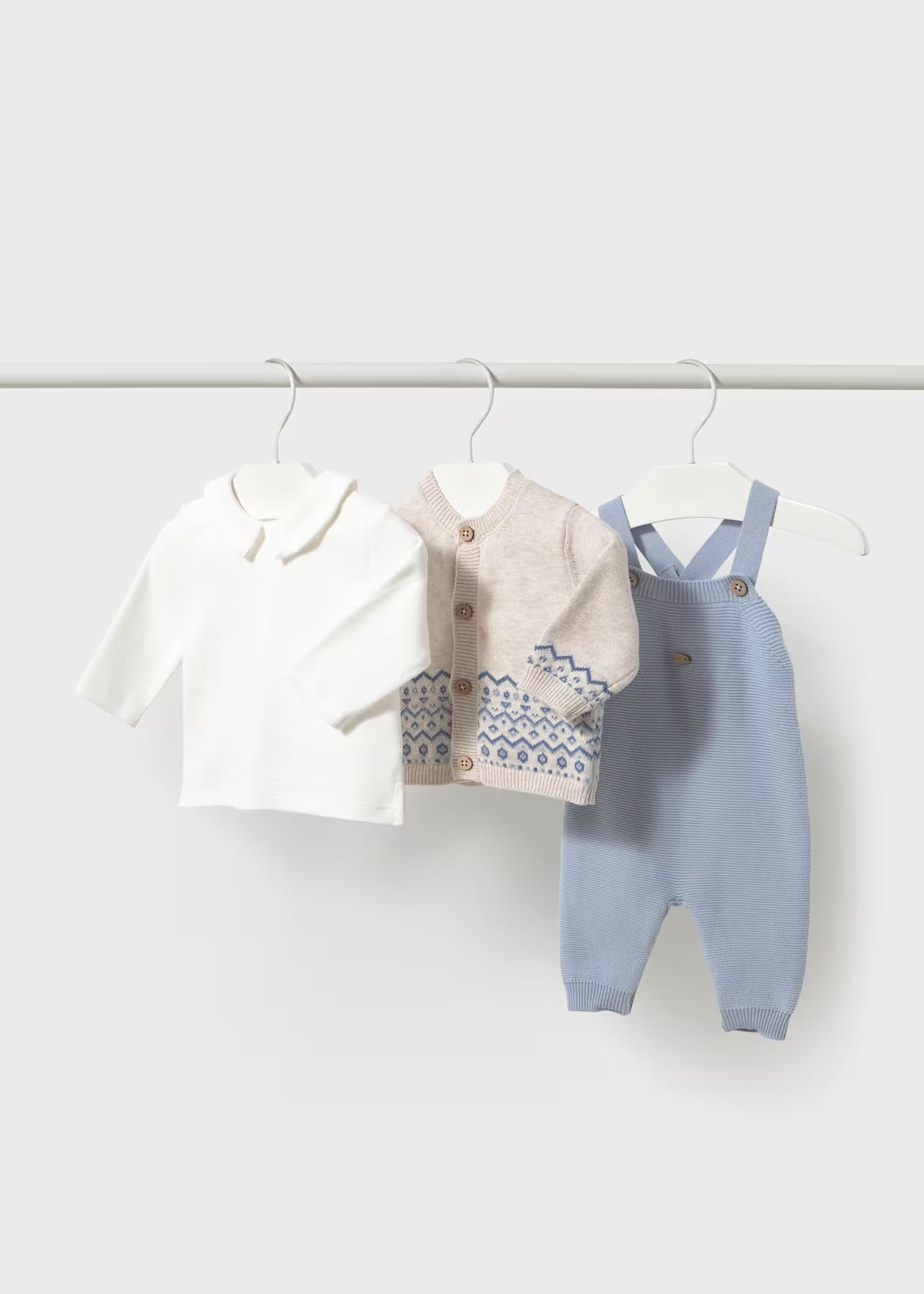 Set salopeta din tricot 3 piese nou-nascut