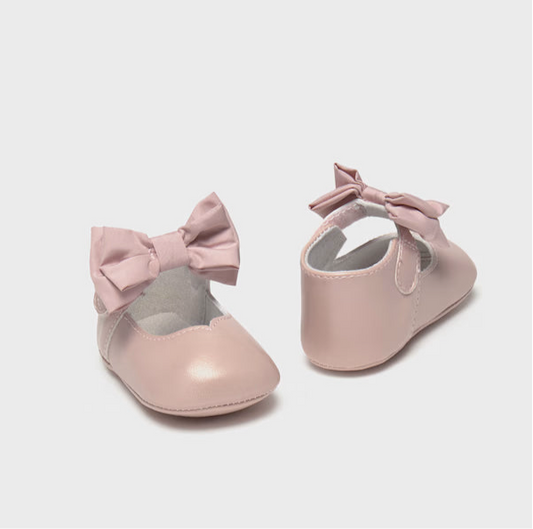 Pantofi cu fundita nou-nascut