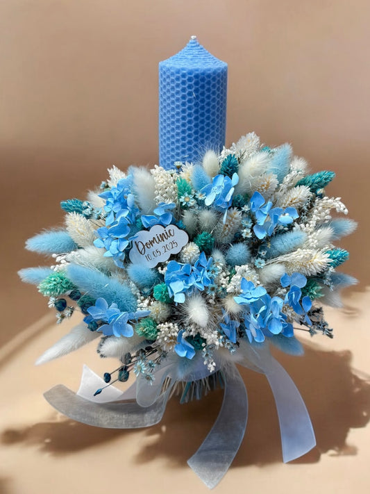 Lumanare botez baieti bleu personalizata flori naturale criogenate