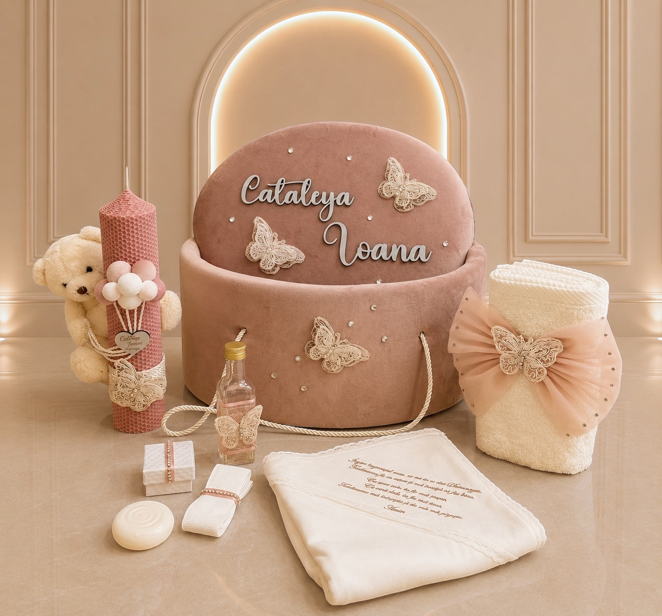 Cufar, trusou si lumanare botez