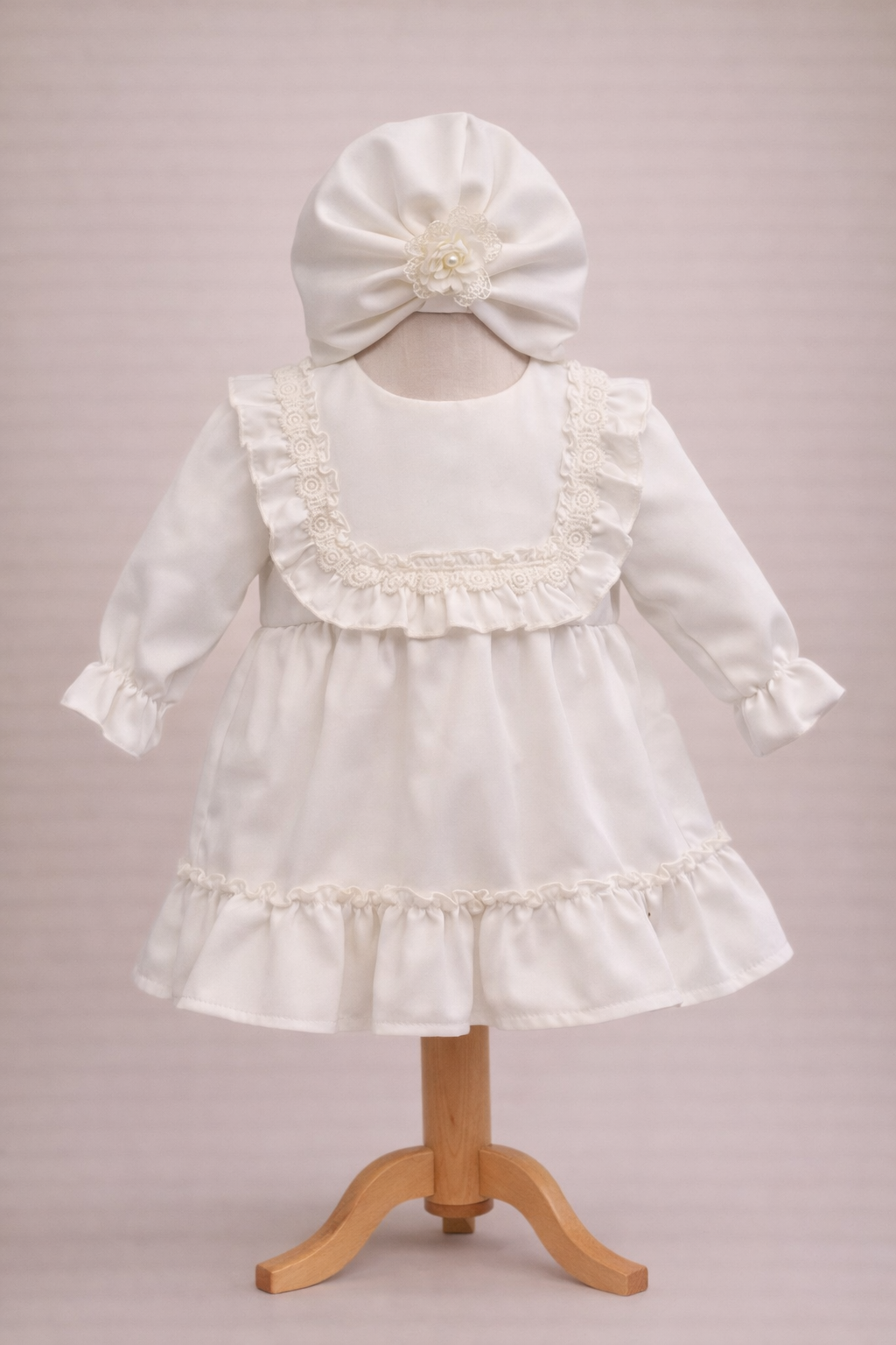 Set paltonas, rochita si turban