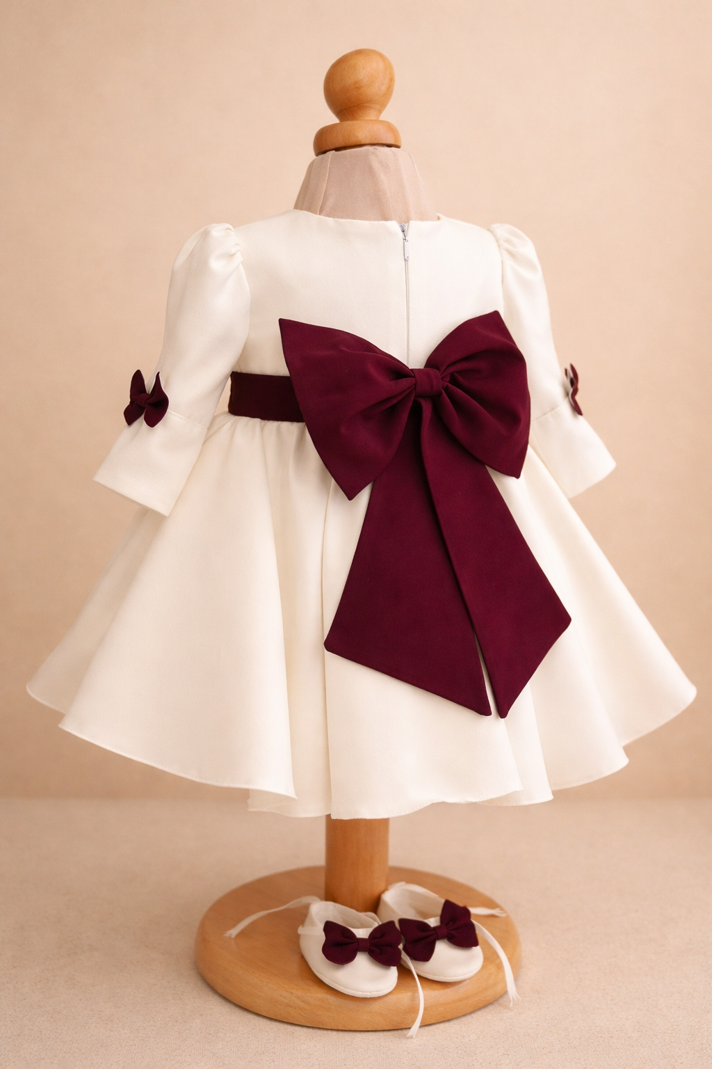 Set rochita si accesorii Cyrus