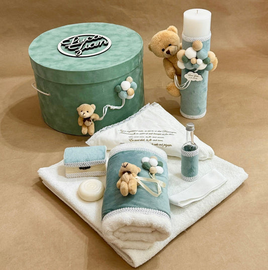 Cufar, trusou si lumanare pentru botez. Baiat verde menta kit botez personalizat catifea