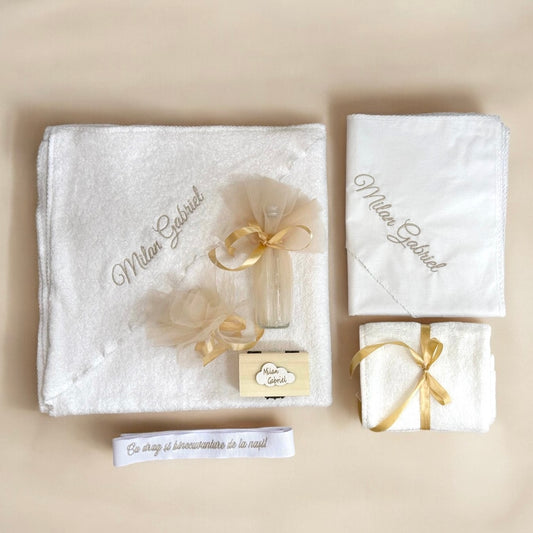 Trusou personalizat brodat fete baieti prima pagina 