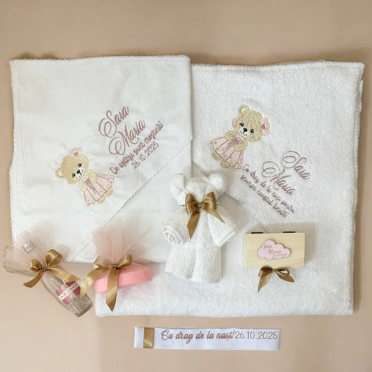 Prima pagina trusou botez fetite . Tema ursulet roz baby john