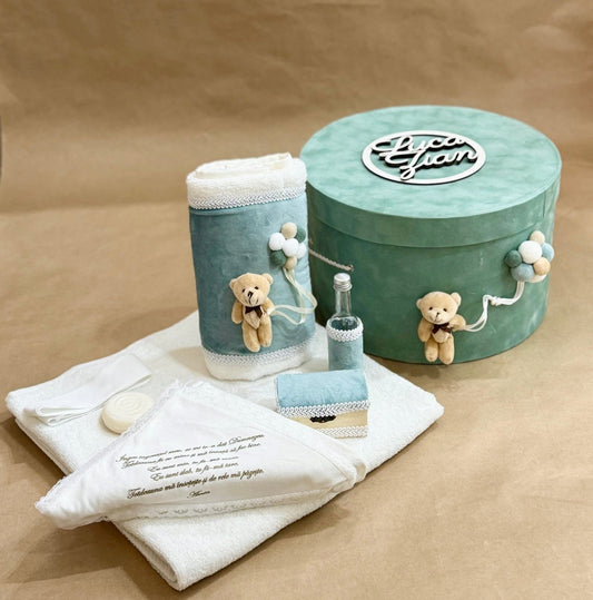 Cufar personalizat cu trusou basic verde menta baiat